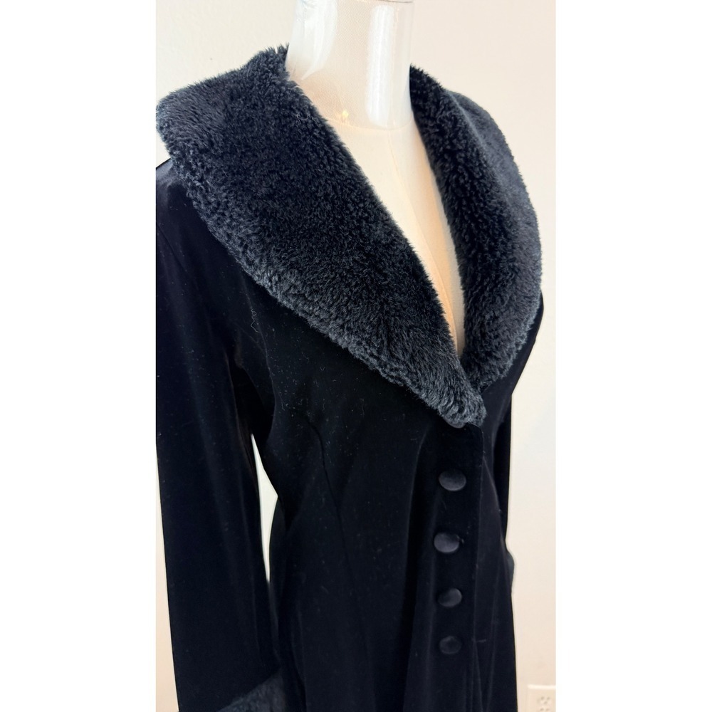 BASIC USA Whimsigoth Goth Black Velvet Faux Fur Trim Button Front Coat Large - Picture 3 of 10